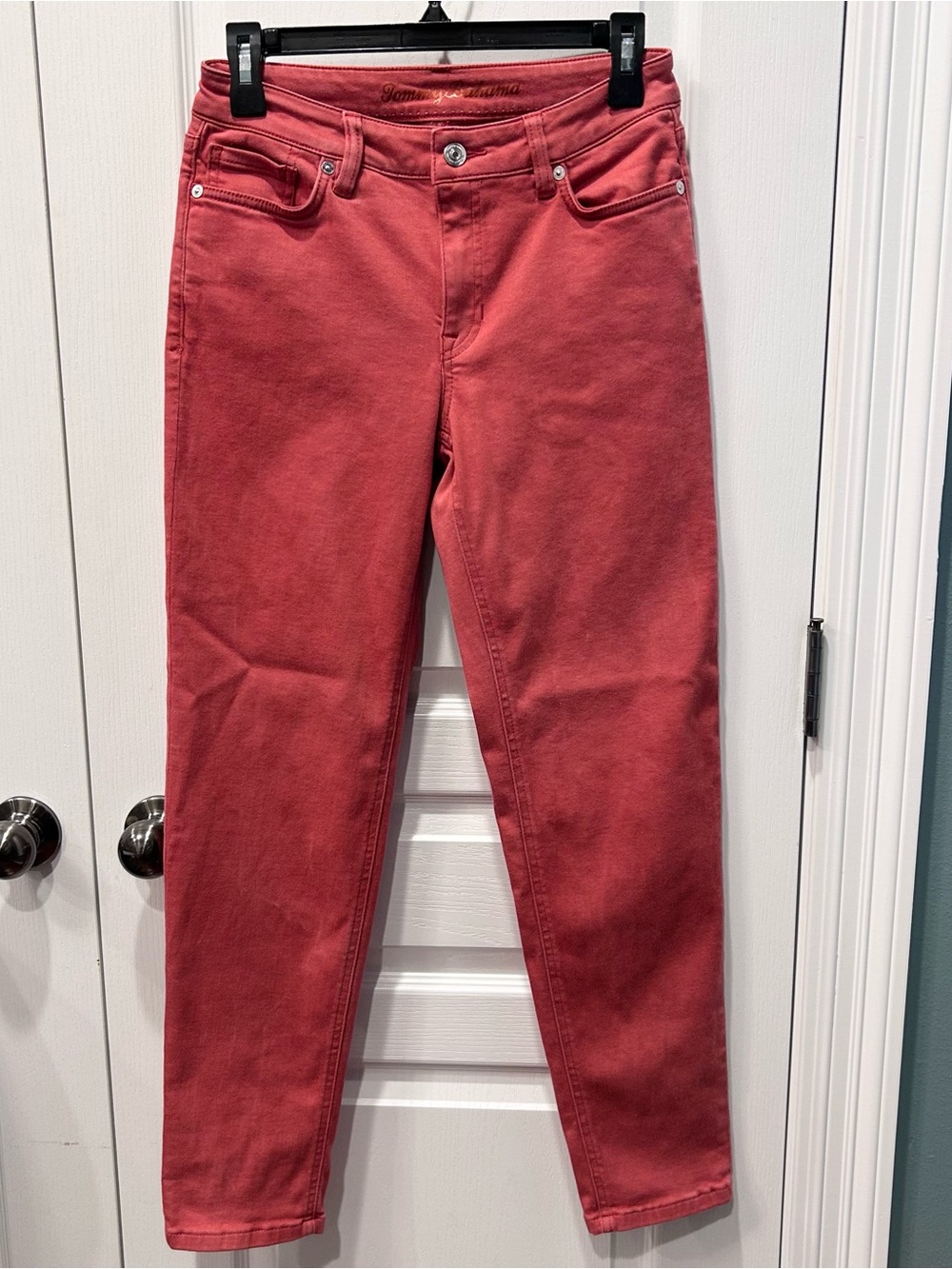 Tommy Bahama Indigo Palms CoralRed Sunwashed Denim MidRise Stretch Slim⁠ BF 2/29